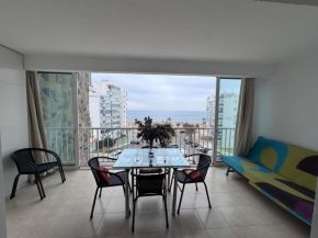 Gran Apartamento 6pax con PRECIOSAS vistas al MAR y plaza de parquing